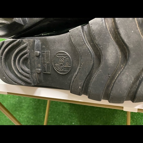 Henri Bendel faux alligator black rain boots size 9 - Picture 10 of 10